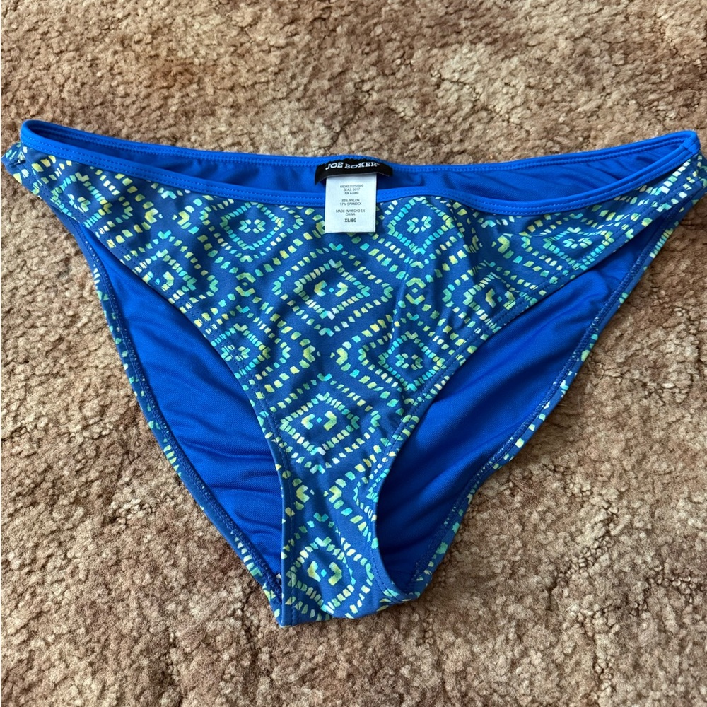 Blue Geometric Bikini Set - Picture 4 of 11